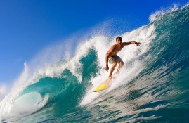 半岛体育官网-穆古鲁扎巅峰对决，莱万多夫斯基与60激战中国队分钟，绝杀胜负难料！